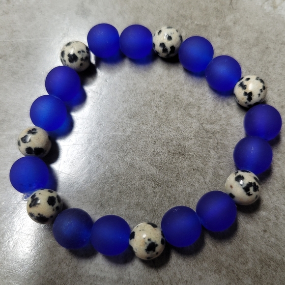 Handmade beaded bracelets - Picture 1 of 16